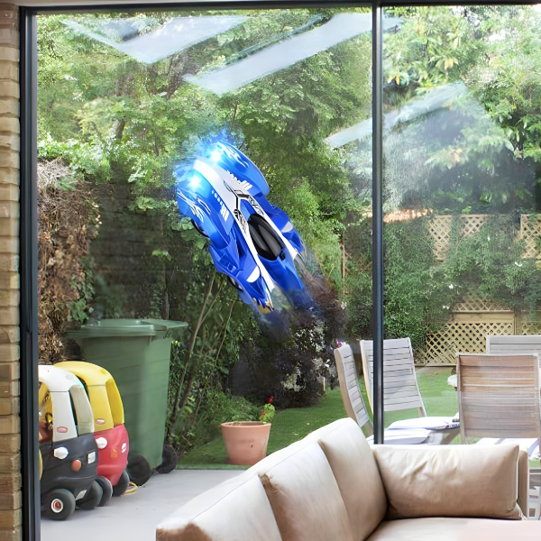 AUTIĆ KOJI IDE PO ZIDU