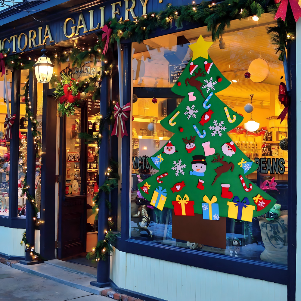 Novogodišnja jelka od filca za zid sa 26 ukrasa koji se lepe